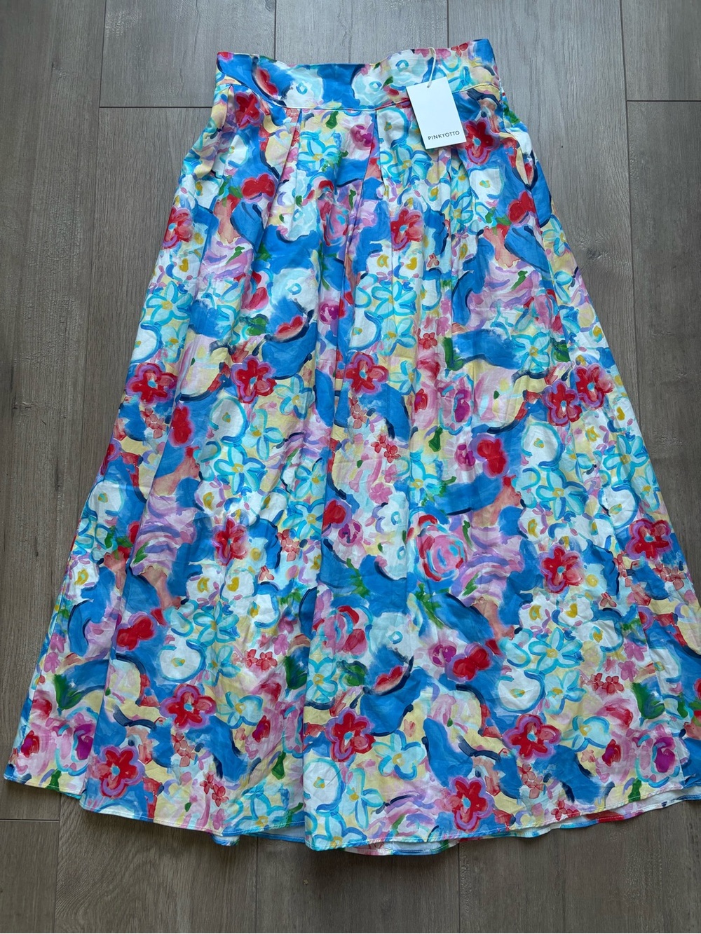NWT pinkyotto New York flower print skirt